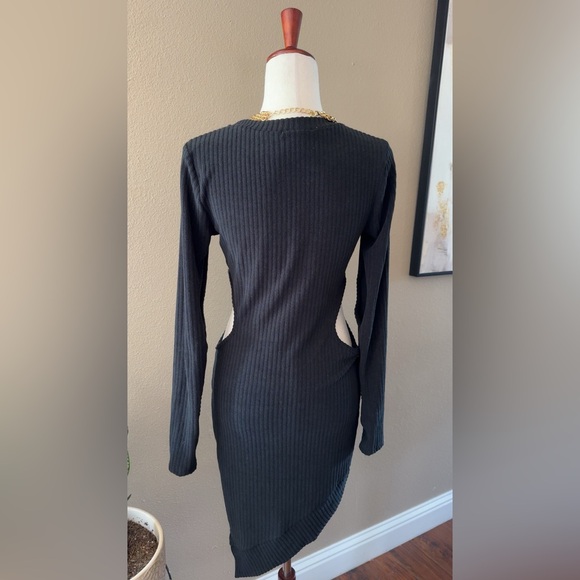 Black knit ribbed sweater dress - Picture 8 of 10